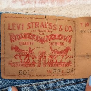 Levis